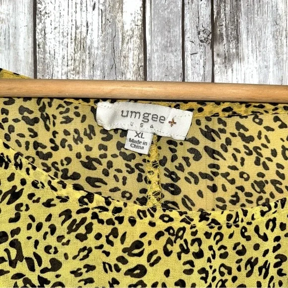 Umgee Yellow Animal Print Blouse - Picture 5 of 5